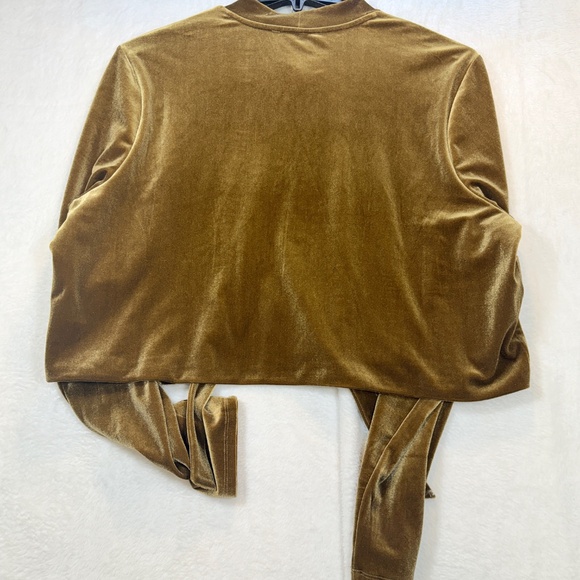 Forever 21 Cropped Top Womens Size 2X Gold Velvet NWT Formal Cover up Holiday - Picture 9 of 9